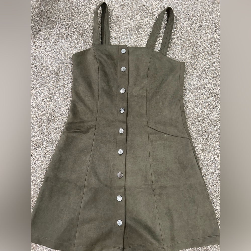 Elegant Olive Green Button-Down Dress
